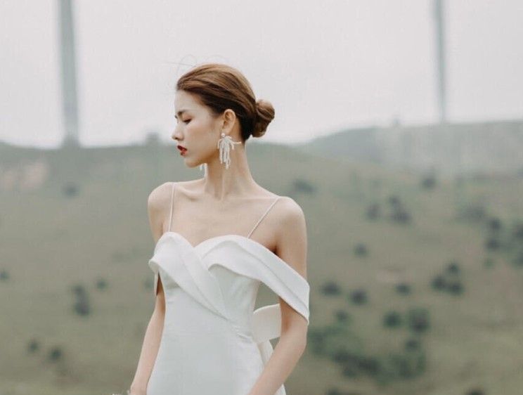 Wedding Cold-Shoulder Gown Sheath