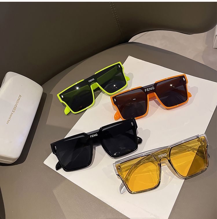One Square Piece Sunglasses