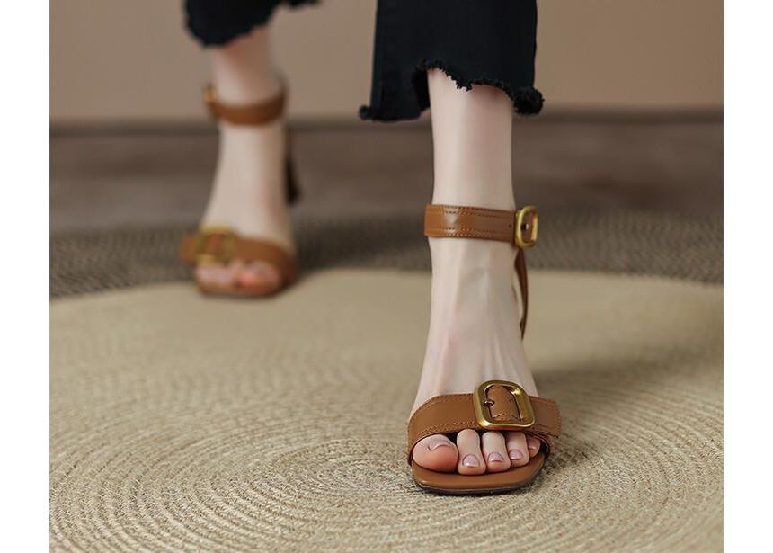 Round Heel Buckled Sandals