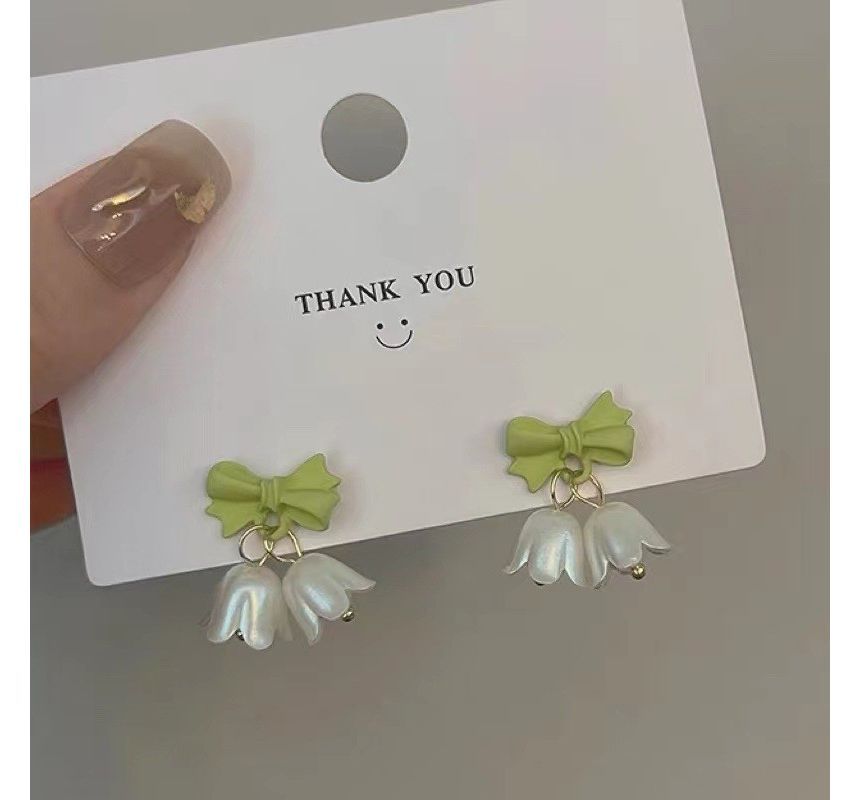 Floral On Stud Earring / Ear Clip