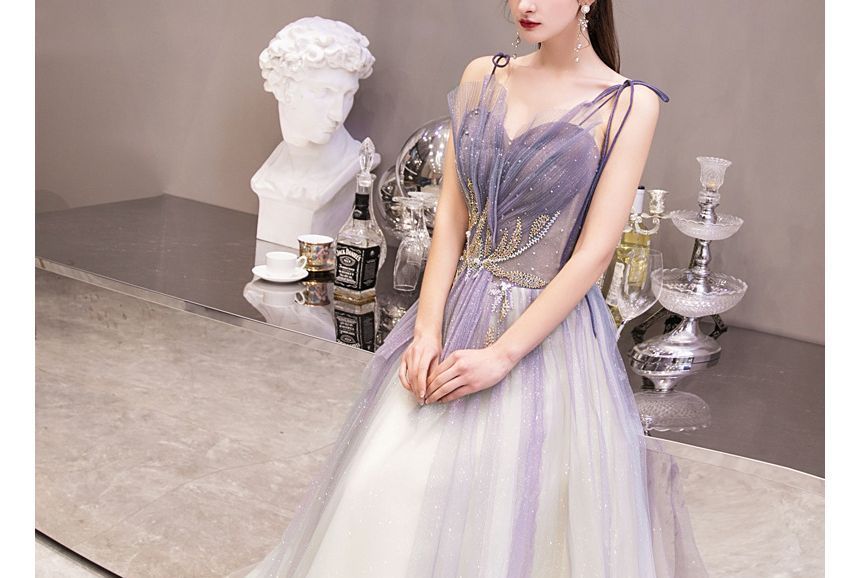 Gradient Mesh Sweetheart Strap Spaghetti Rhinestone Evening Gown Neckline A-Line