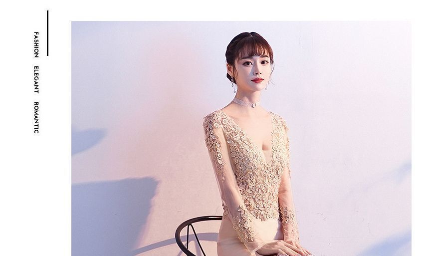 Evening Mermaid V-Neck Lace Gown Long-Sleeve