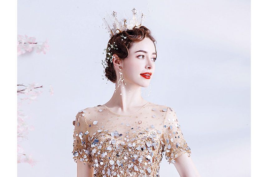 A-Line Sequin Mesh Gown Neck Short-Sleeve Crew Evening