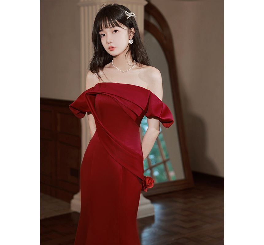 Off-Shoulder Mermaid Evening Gown