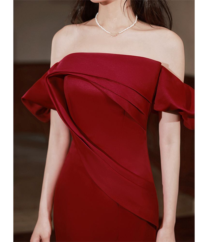 Off-Shoulder Mermaid Evening Gown