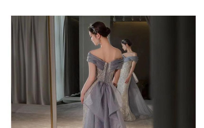 Off-Shoulder Lace Evening Gown Paneled Mermaid