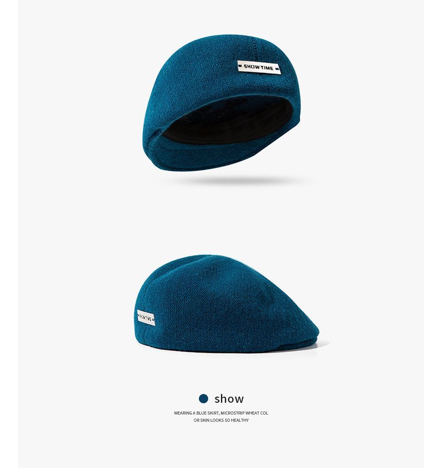 Plain Tag Beret Detail