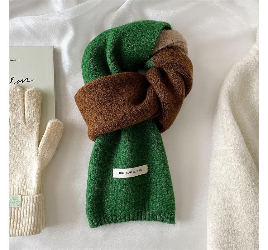 Lettering Block Scarf Applique Knit Color