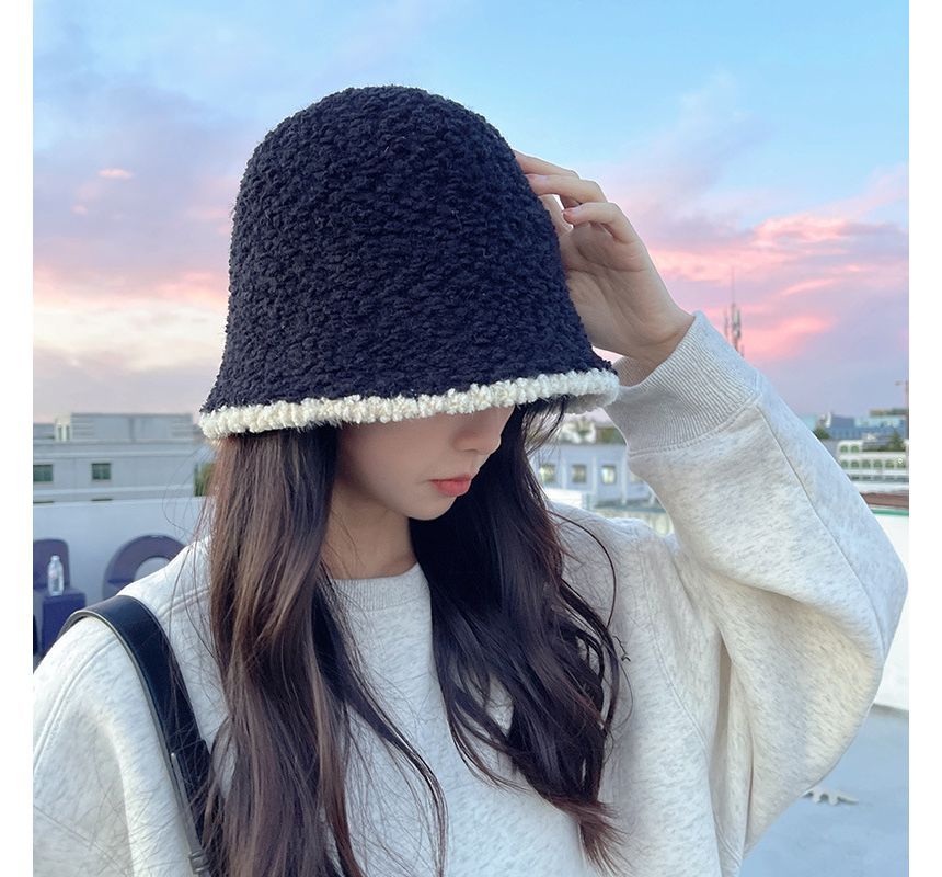 Faux Trim Contrast Shearling Bucket Hat