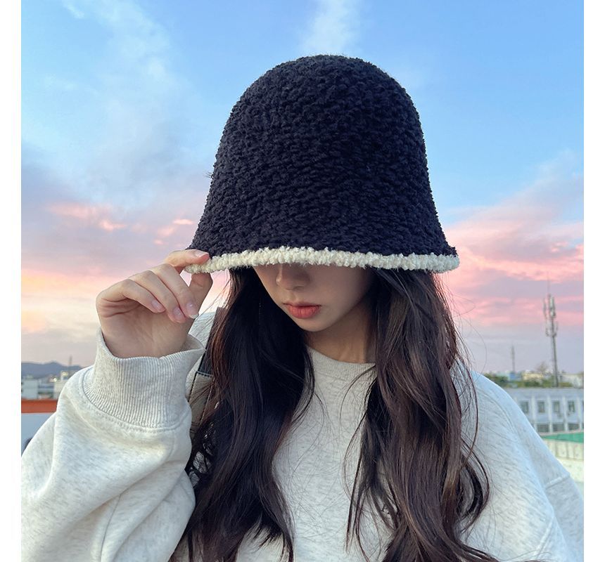 Faux Trim Contrast Shearling Bucket Hat