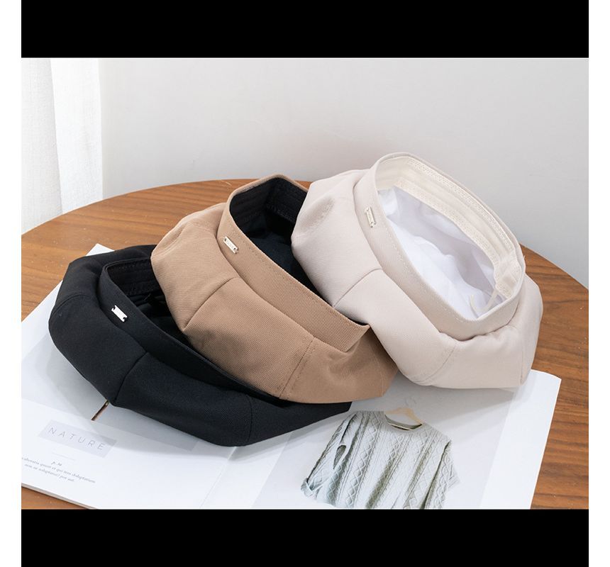 Beret Metal Tag Plain