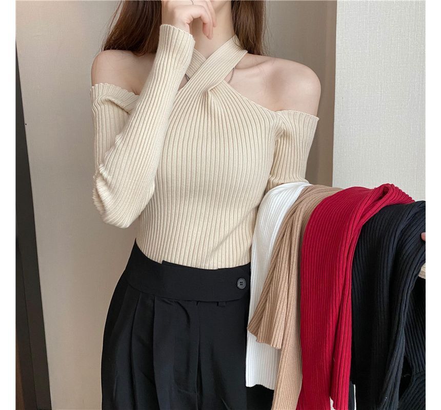 Plain Long-Sleeve Cold-Shoulder Halter Knit Top