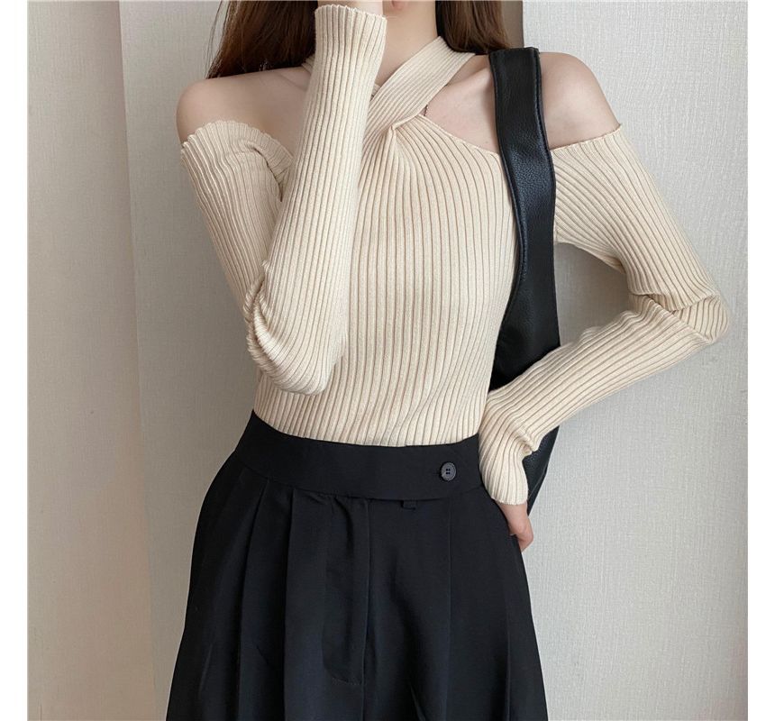 Plain Long-Sleeve Cold-Shoulder Halter Knit Top