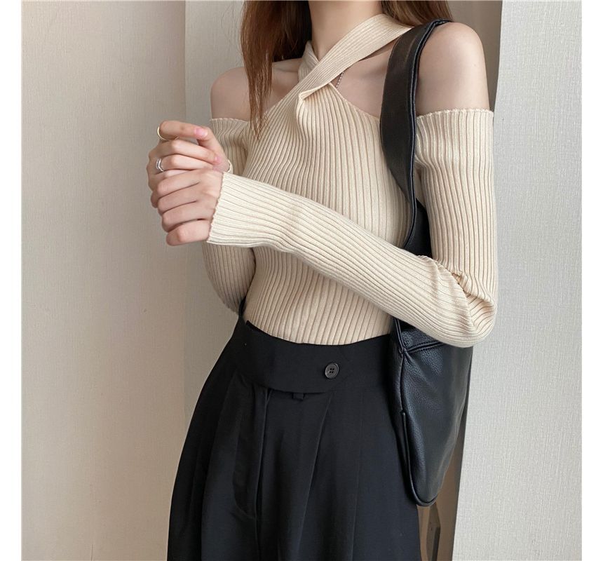 Plain Long-Sleeve Cold-Shoulder Halter Knit Top
