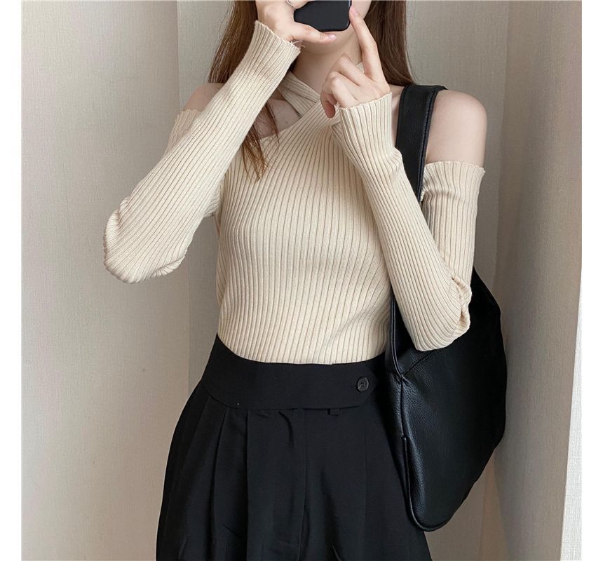 Plain Long-Sleeve Cold-Shoulder Halter Knit Top