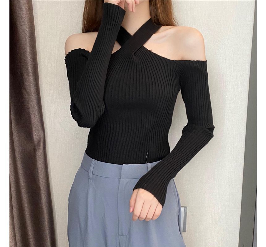 Plain Long-Sleeve Cold-Shoulder Halter Knit Top