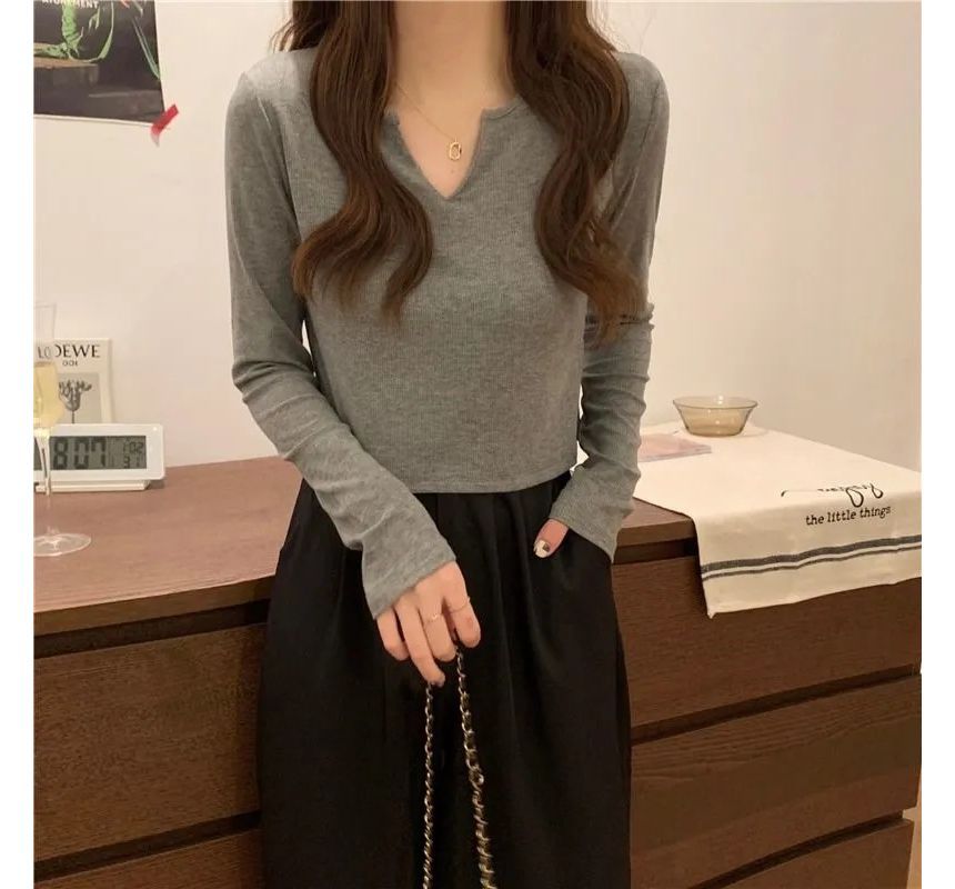 Plain Neck Long-Sleeve Notch T-Shirt