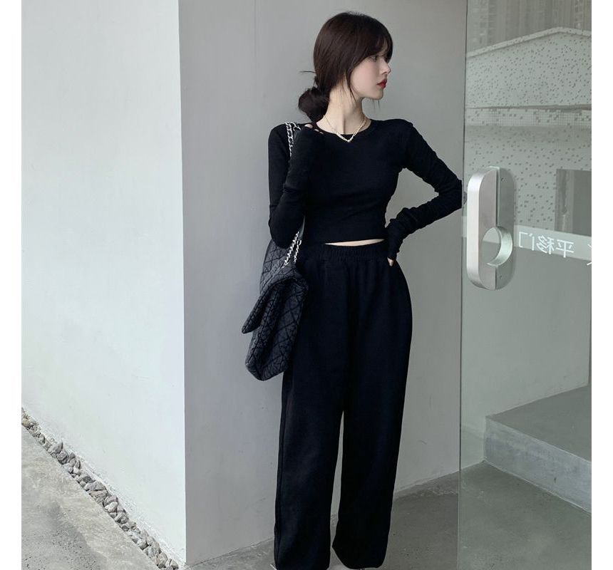 Long-Sleeve Crop Slim Tee Round Fit Neck Plain