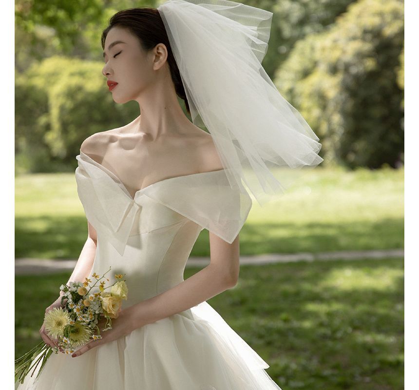 Off-Shoulder Ball Plain Wedding Gown