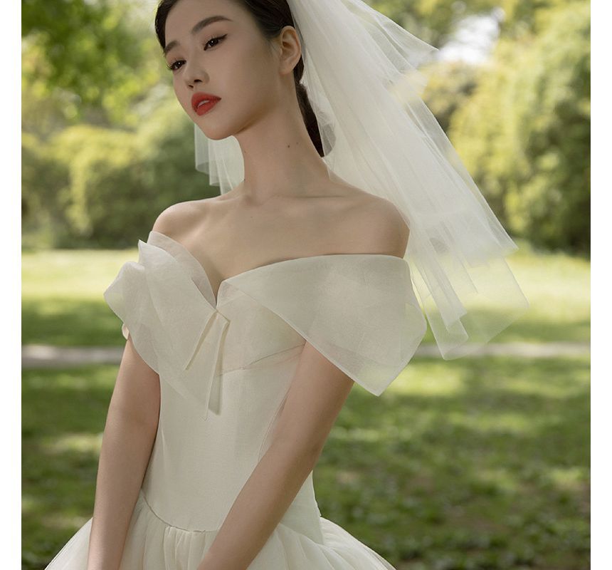 Off-Shoulder Ball Plain Wedding Gown