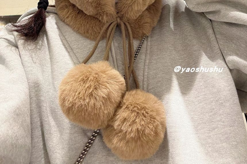 Beret Houndstooth Panel