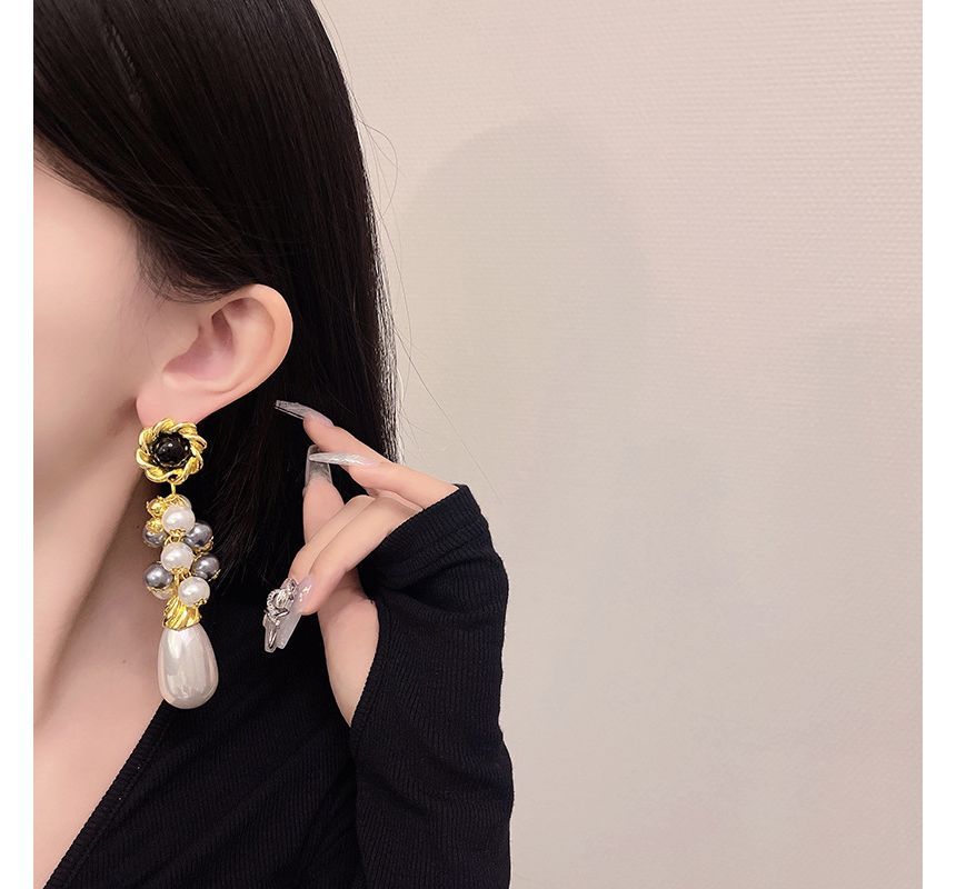 Faux Earring Pearl Drop