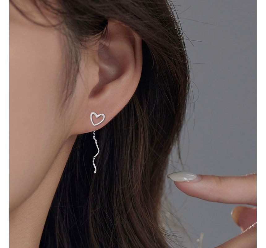 Sterling Dangle Heart Earring Silver