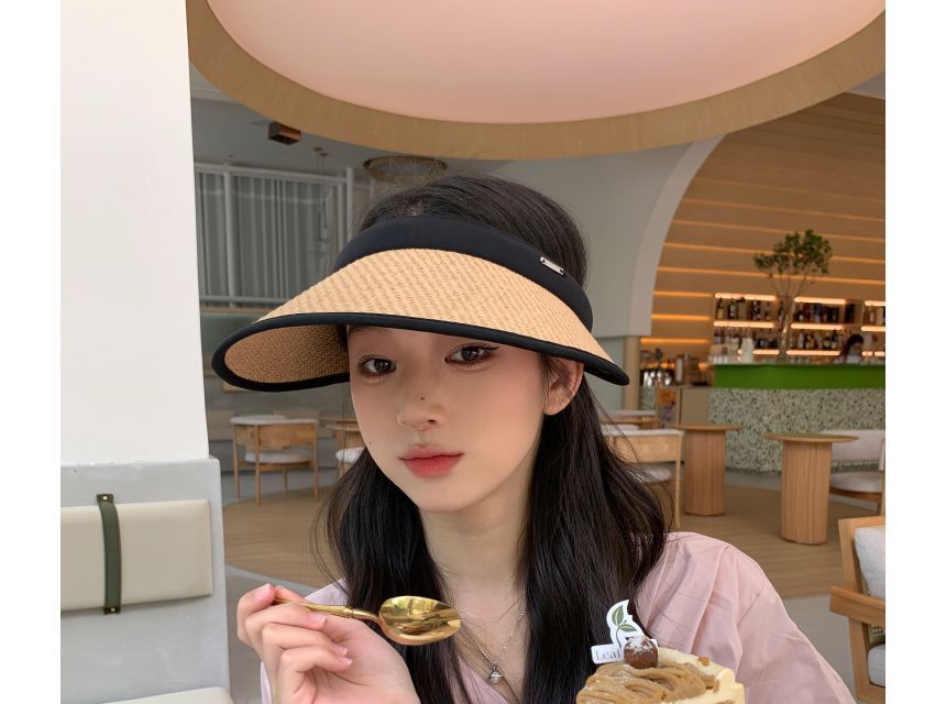 Trim Straw Sun Visor Contrast