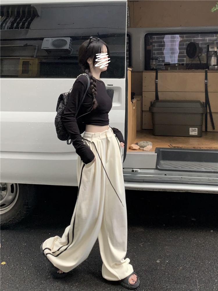 Drawstring Wide Long-Sleeve Neck Tee Cutout Waist Striped / Sweatpants Crop Plain Leg Round