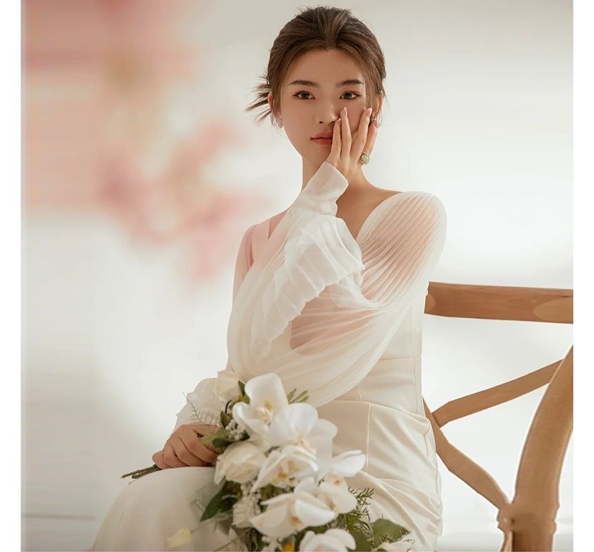 Plain Sheath Gown Wedding Neckline Sweetheart Long-Sleeve