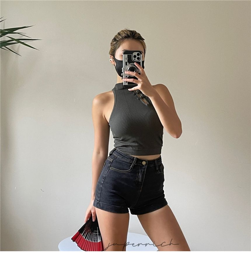 Crop Top Plain Tank Frog Button Padded