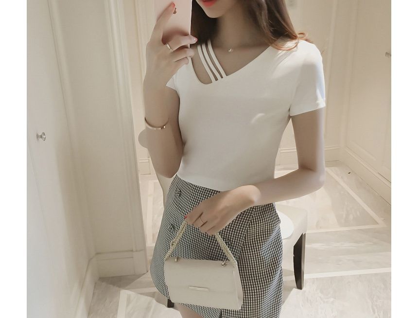 Strappy Short-Sleeve Plain V-Neck Asymmetrical Tee