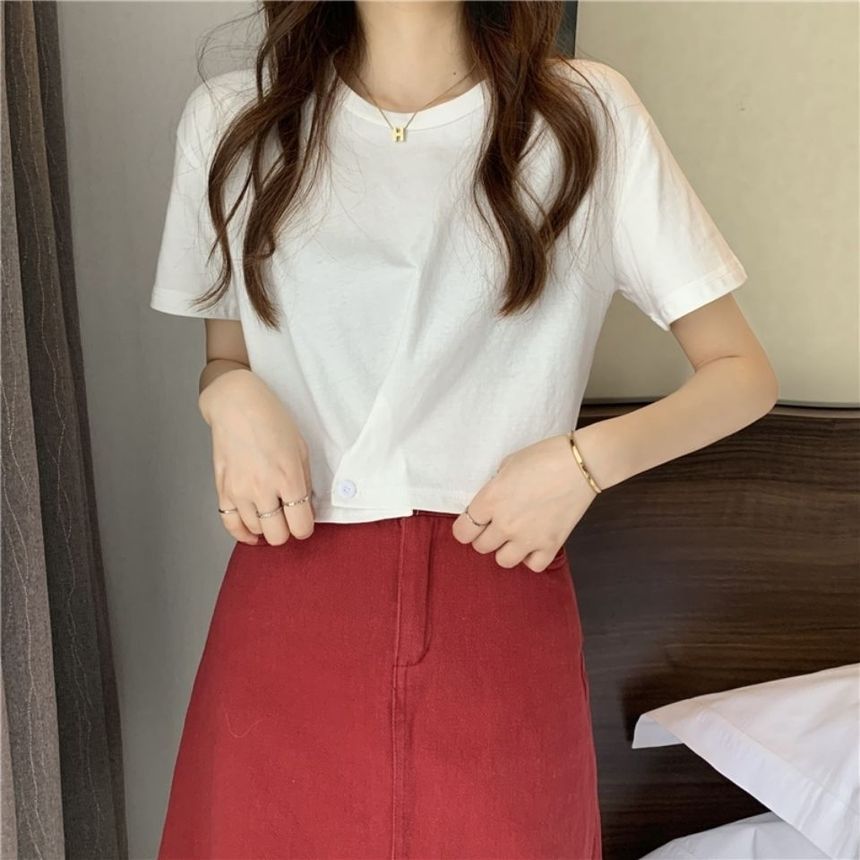 Plain Round Buttoned Neck Tee Short-Sleeve