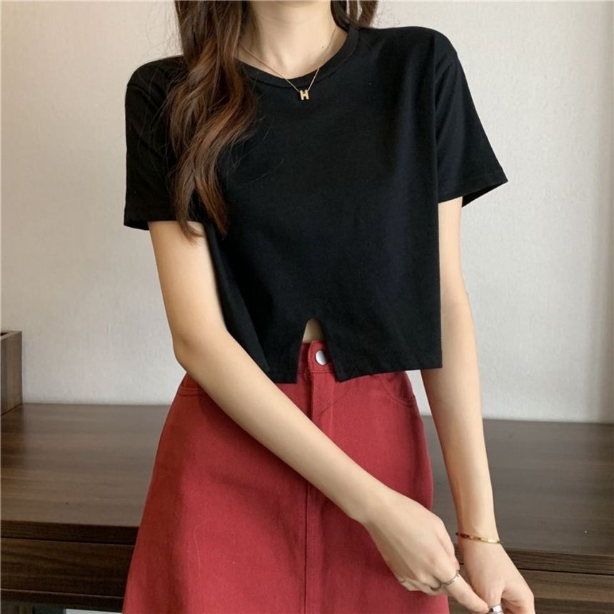 Plain Round Buttoned Neck Tee Short-Sleeve