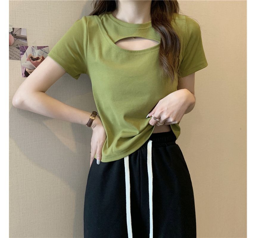 Cut Plain Out Short-Sleeve Crew T-Shirt Neck