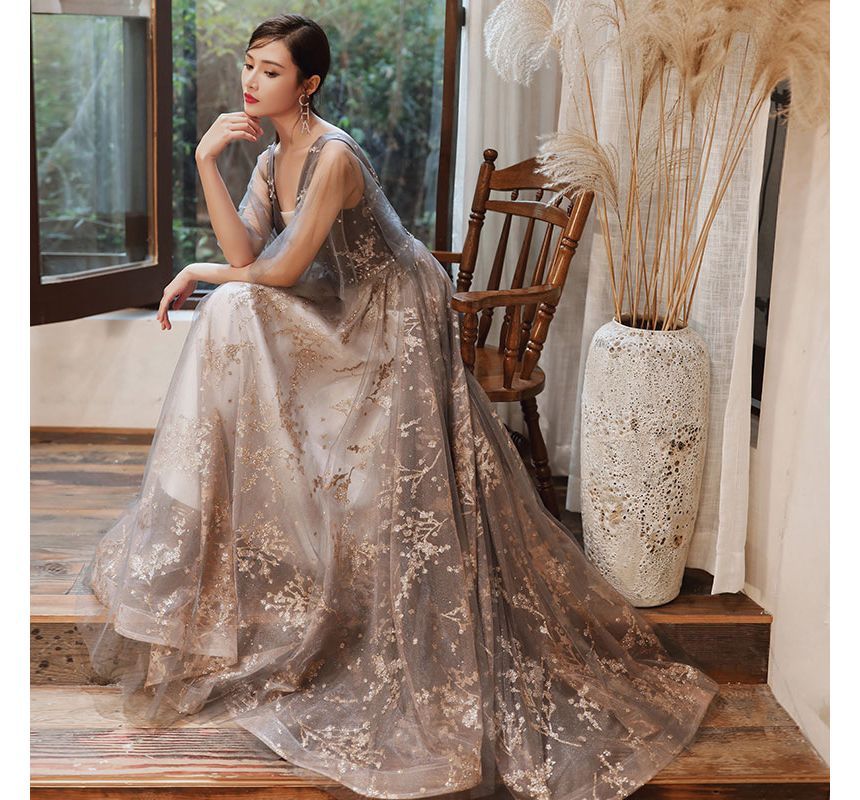 Sleeveless A-Line Gown Evening Mesh V-Neck