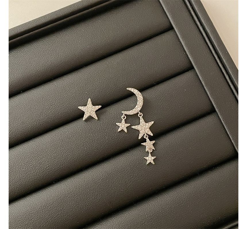 Asymmetrical Moon Alloy Star Fringed Earring