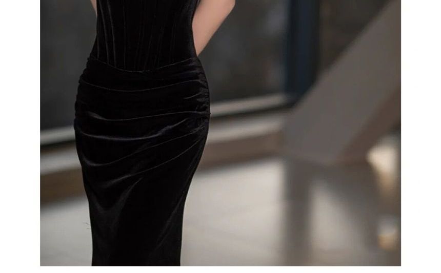 Gown two-Tone Ruffled Mermaid Velvet Off-Shoulder Evening