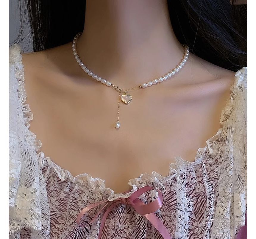 Heart Pearl Faux Shell Choker Pendant