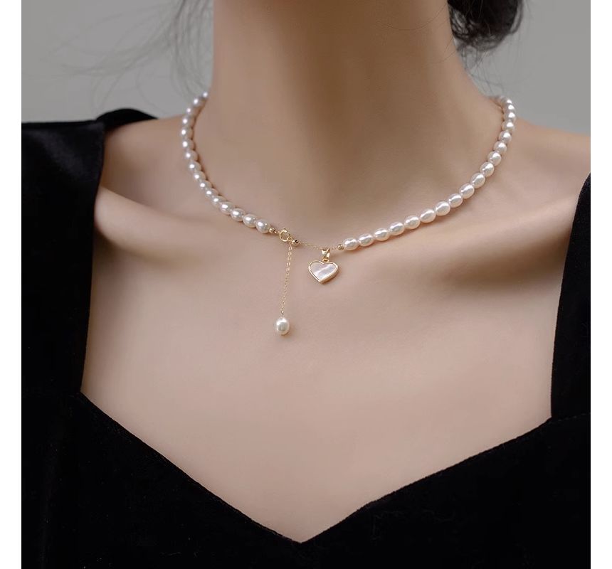 Heart Pearl Faux Shell Choker Pendant