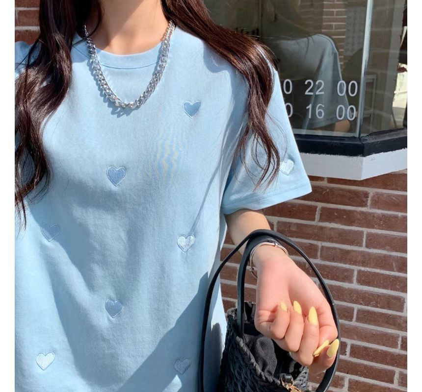 Embroidered Tee Heart Neck Round Short-Sleeve