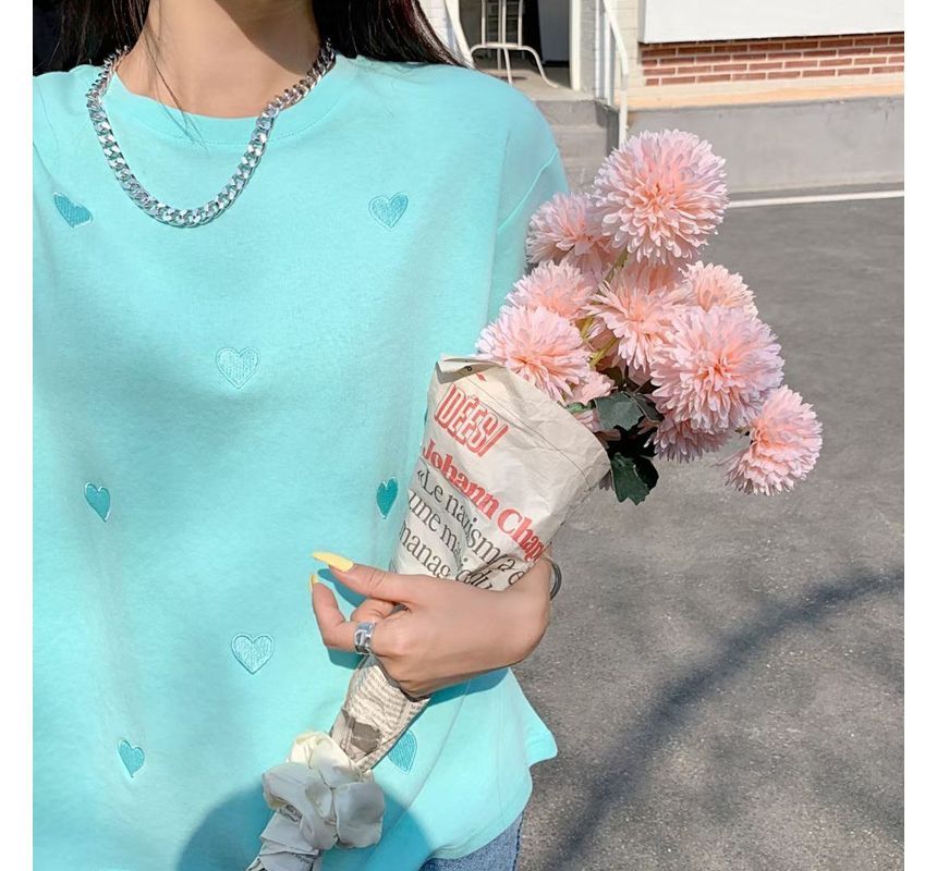 Embroidered Tee Heart Neck Round Short-Sleeve