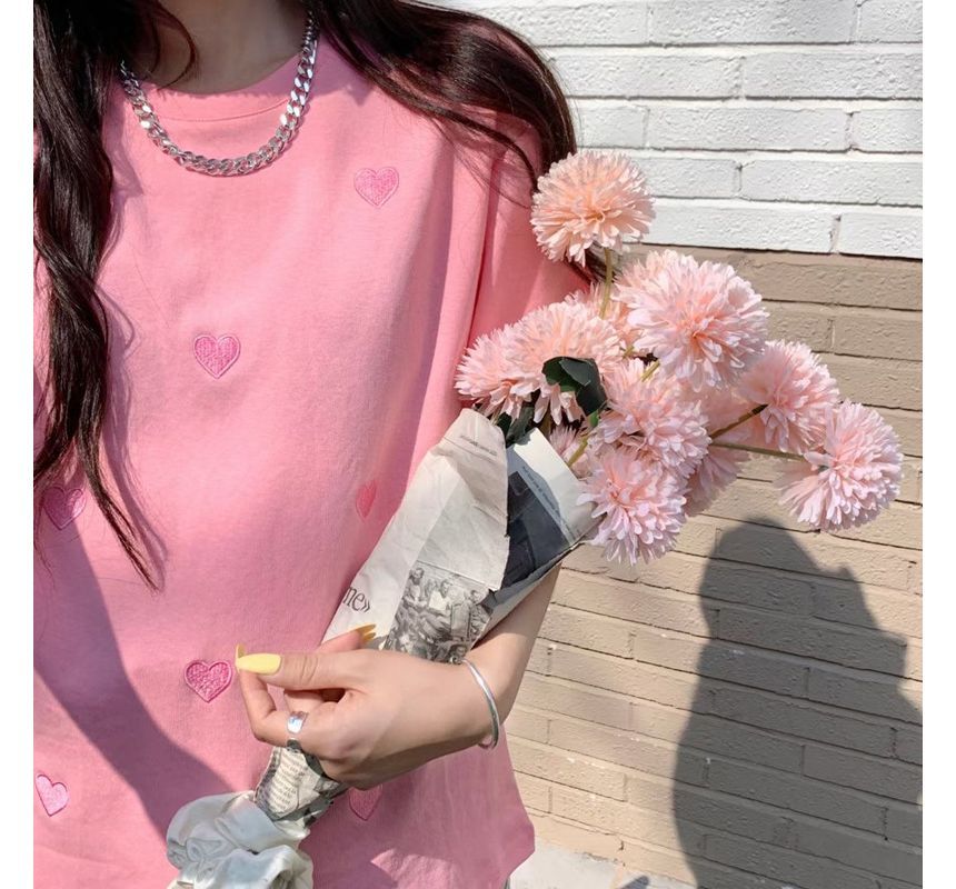 Embroidered Tee Heart Neck Round Short-Sleeve
