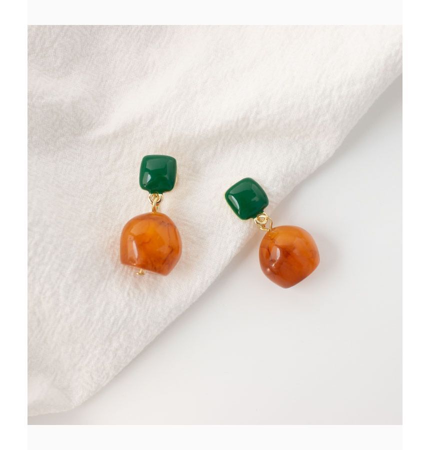 Earring Drop On Geometric Clip /