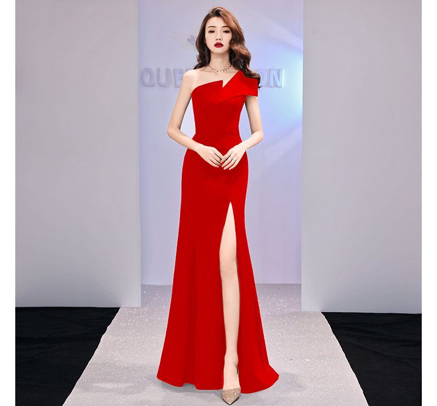 Slit One-Shoulder Evening Gown A-Line