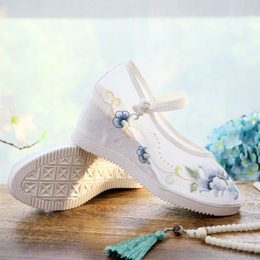 Embroidered Mary Pointed Jane Wedge Shoes