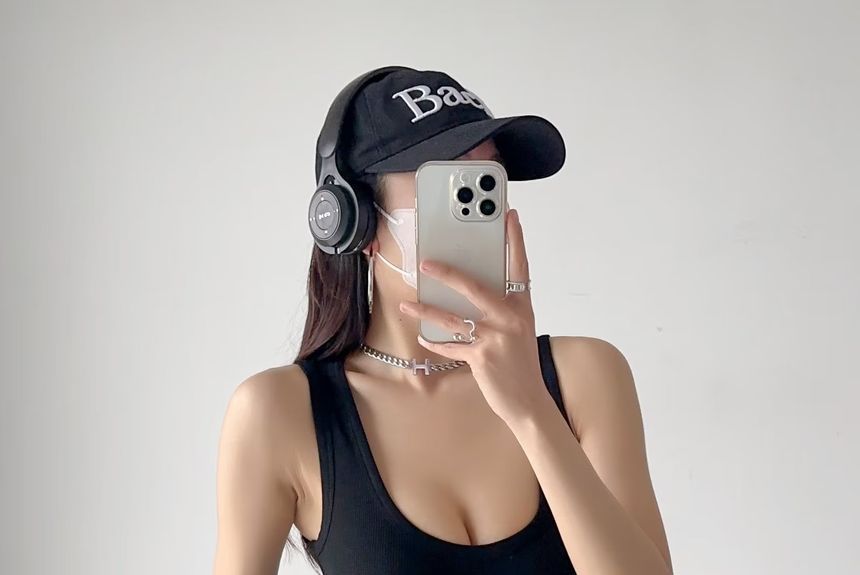 Top Sleeveless Neck Scoop Plain Bodysuit