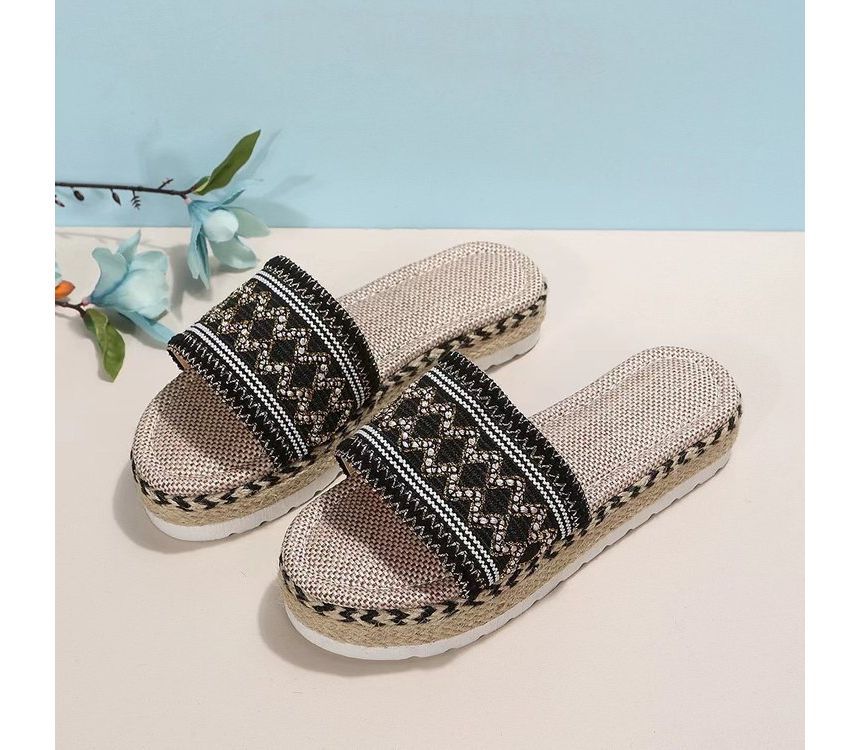 Patterned Platform Sandals Slide