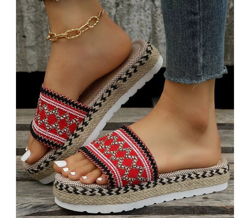 Patterned Platform Sandals Slide