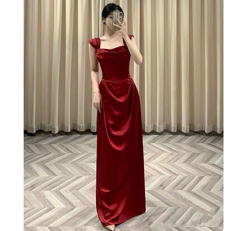 Satin A-Line Sleeveless Neck Plain Ruched Square Evening Gown